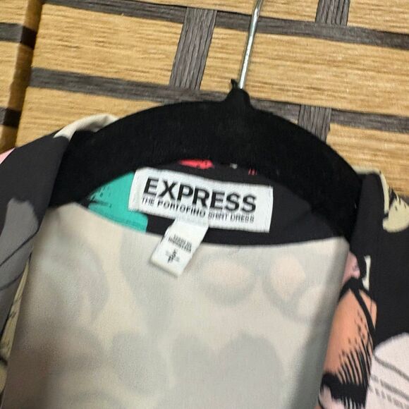 Express Black Floral The‎ Portifino Shirt Dress Size Small - Picture 5 of 6